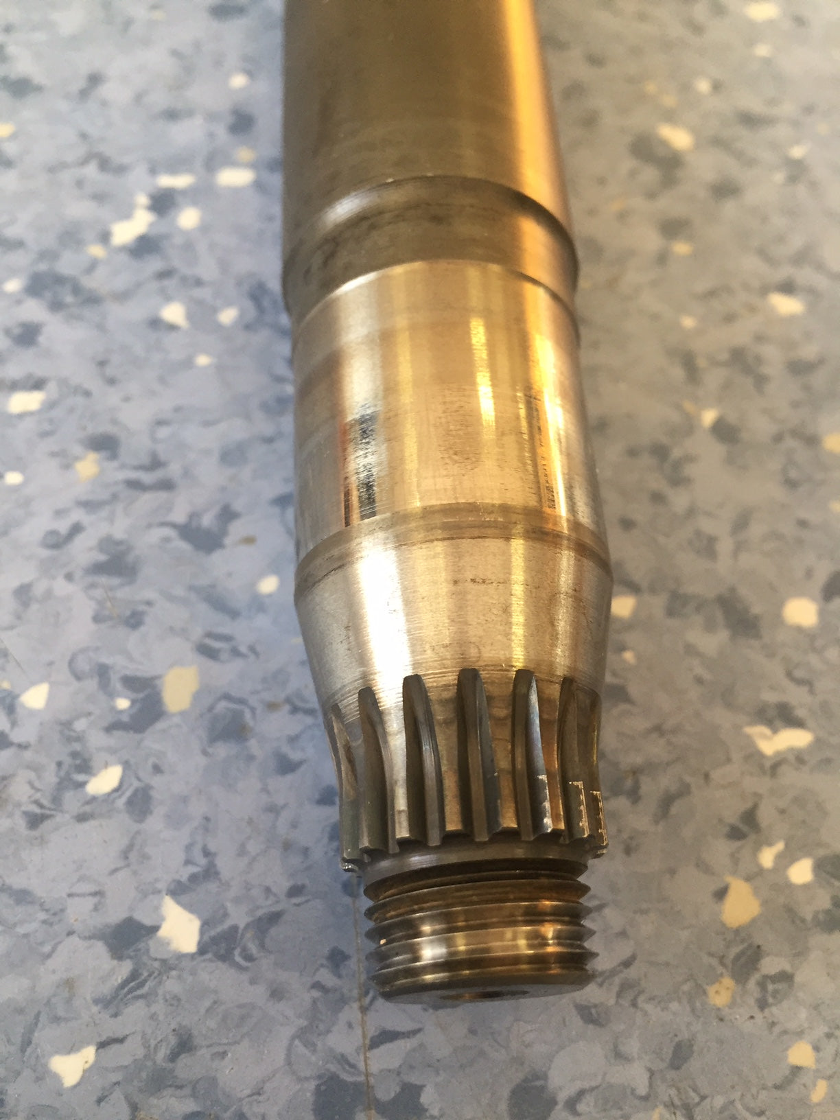 45-85865T1 Drive shaft “L” Mercury Mariner 4–stroke 75 90 115 EFI 75 EFI 90 EFI 115