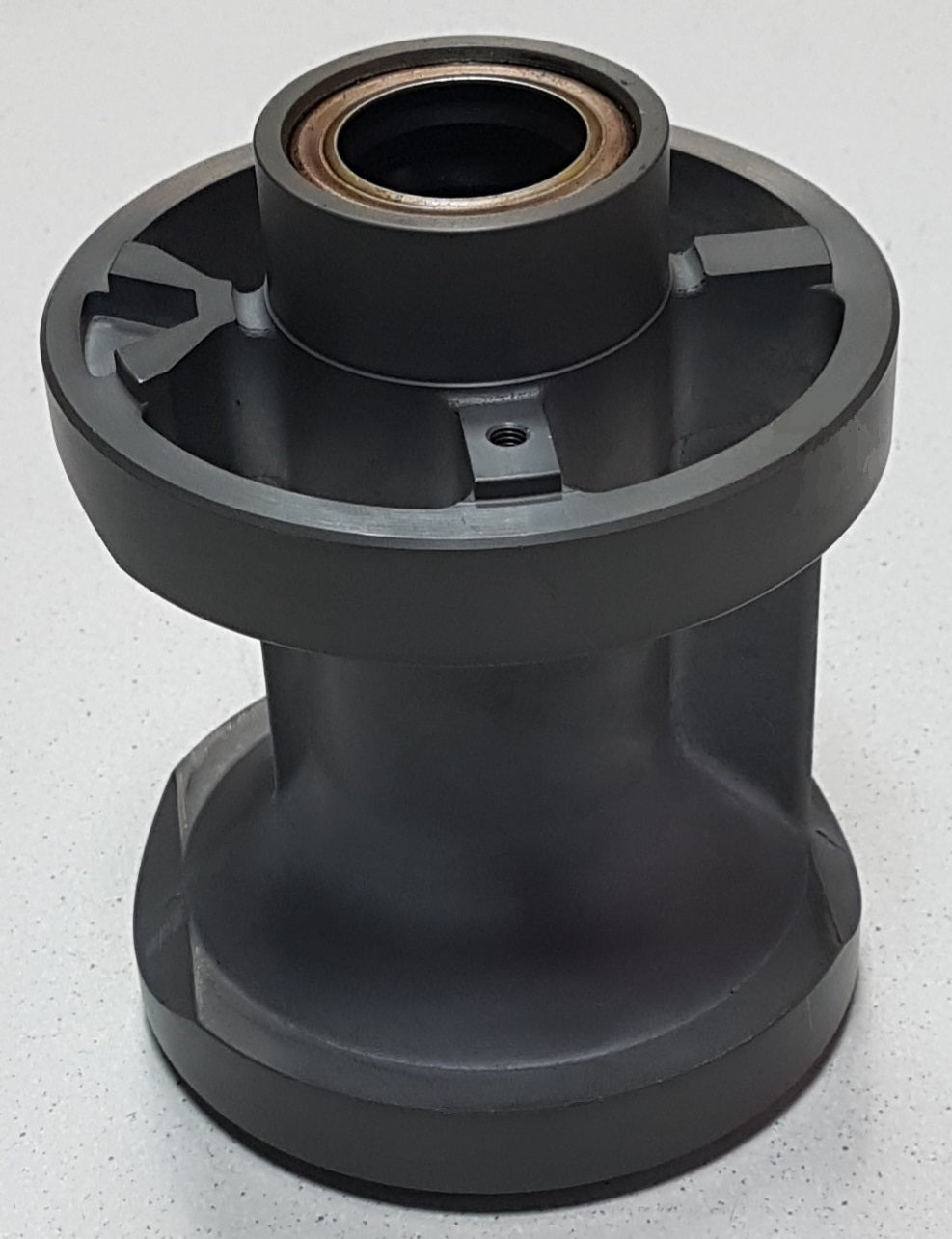 73020A14,73020A20, 818763A4, 818763A10 Alpha One Gen II, Alpha One, MR Korpusas sraigto veleno