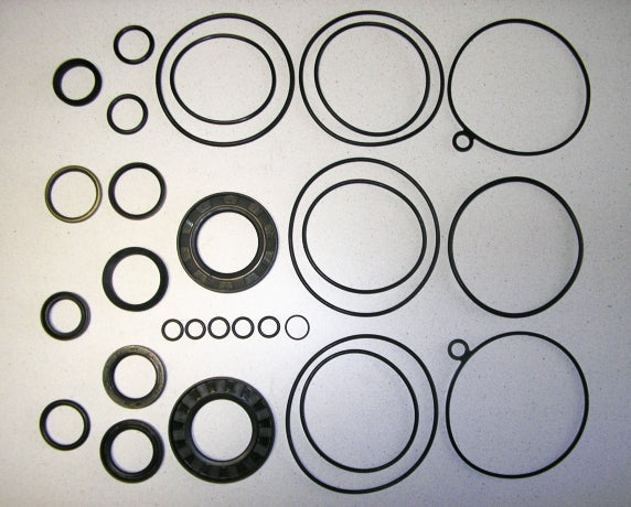 Riebokšlių ir sandariklių komplektas viršutinė ir apatinė dalis Volvo Penta Single Prop AQ 280-290 875192