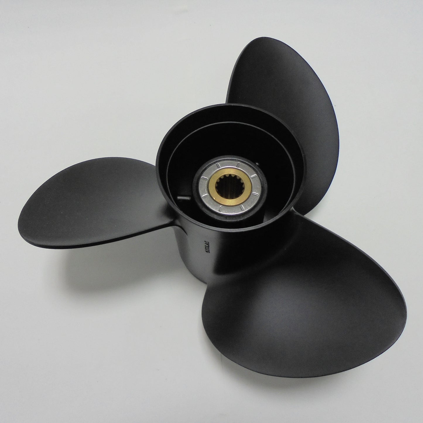 Sraigtas SUZUKI 150–225 AG (Аliumininis) 15"