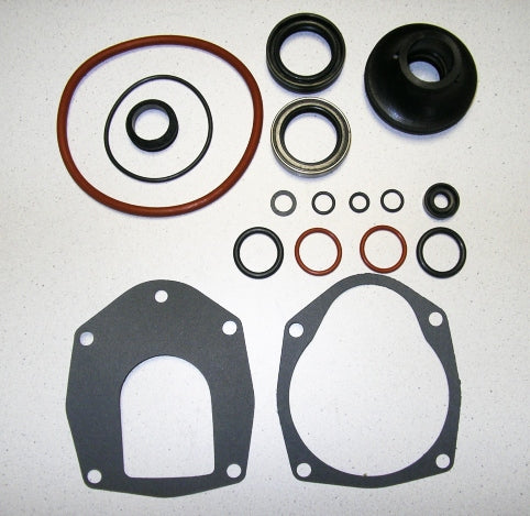 Riebokšlių ir sandariklių komplektas apatinė dalis Mercruiser Alpha One GEN II 26-816575A3