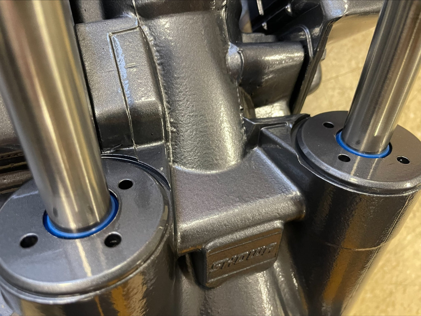 YAMAHA F115 F150 F175 F200 Hidraulika 68V-43800-07-00