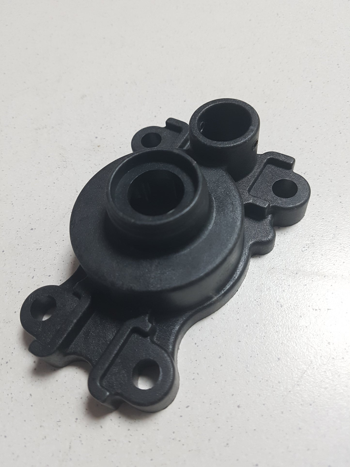 Крышка водяного насоса Yamaha 25-40Hp 66T-44311-00-00