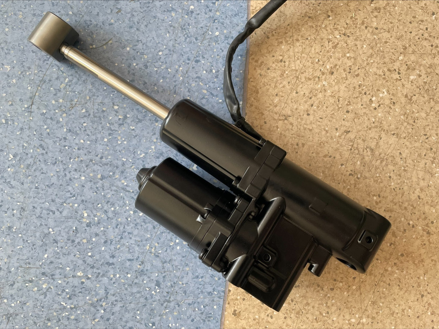 HONDA BF50-BF40 Power Trim Assy 56000-ZW4-H19
