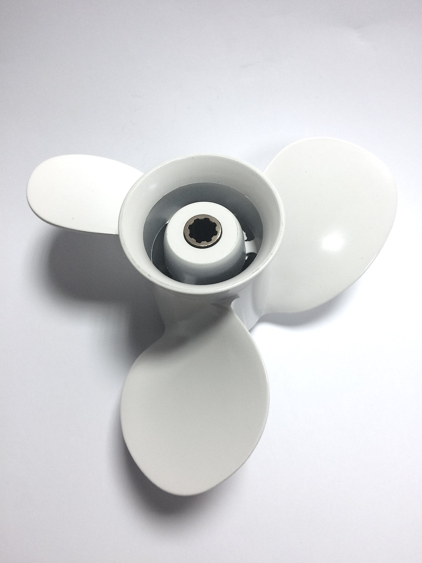 Sraigtas HONDA 8–20 AG (Аliumininis) 9"