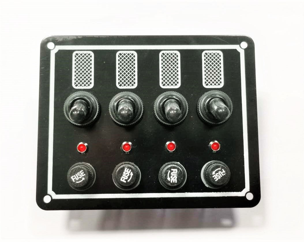 Панель переключателей из алюминия 125x100mm; 12V / 5A Стеклянные предохранители