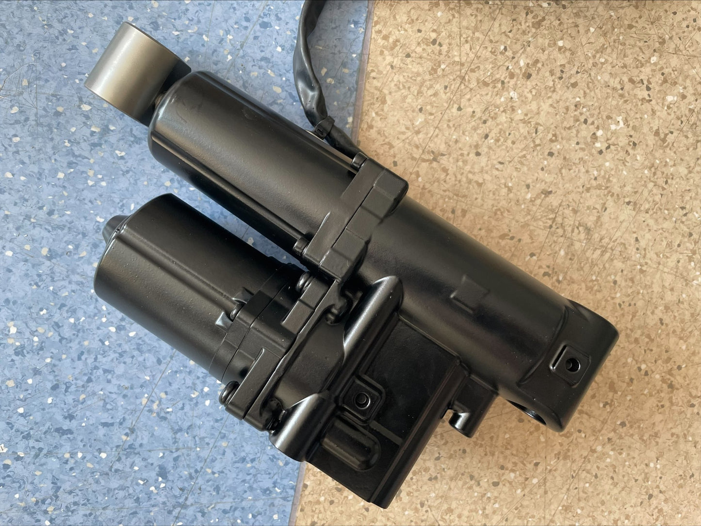 HONDA BF50-BF40 Power Trim Assy 56000-ZW4-H19