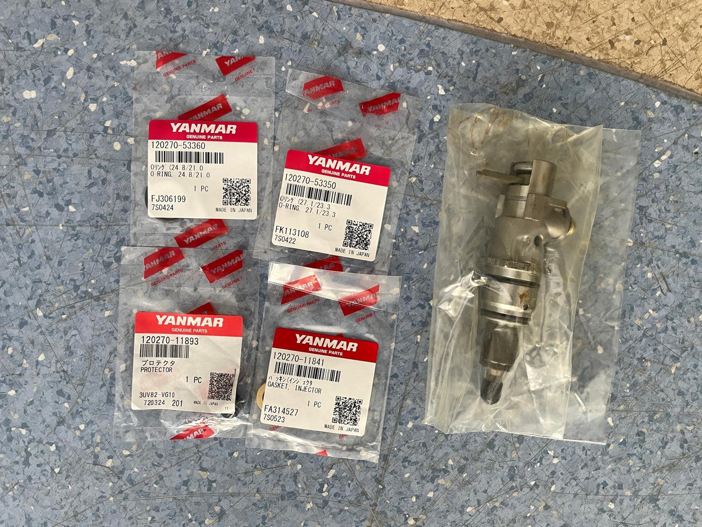 YANMAR D36 Injector Assy - Brand New genuine 720380-53500