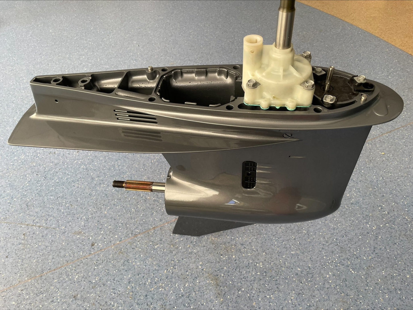 YAMAHA F225 F200 Reduktorius 69J-45300-23-8D