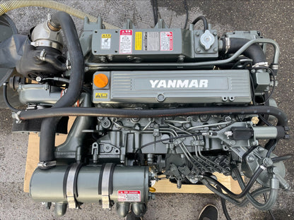2 x YANMAR 4LHA-STP 240AG prie 3.300 aps/min Pora variklių