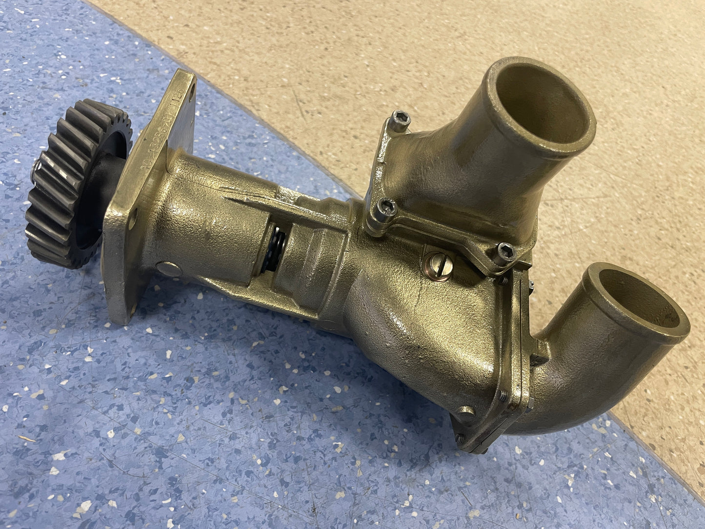 YANMAR 6LY3  Užbortinio Vandens Siurblys 119578-42501