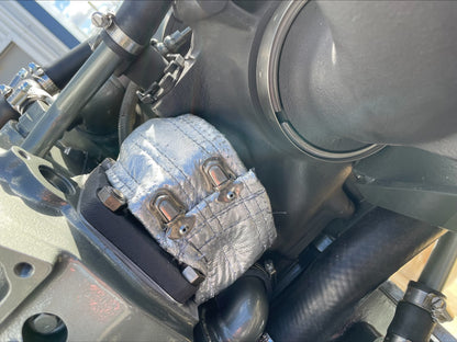 2 x YANMAR 6LY2A-STP 440AG prie 3.300 aps/min Pora variklių