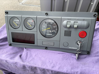 2 x YANMAR 4LH-STE 230ЛС при 3300 об./мин Пара двигателей