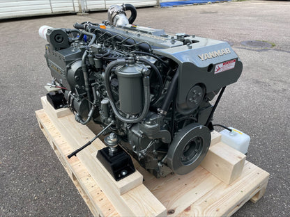2 x YANMAR 6LYA-STP 370AG prie 3300 aps/min Pora variklių