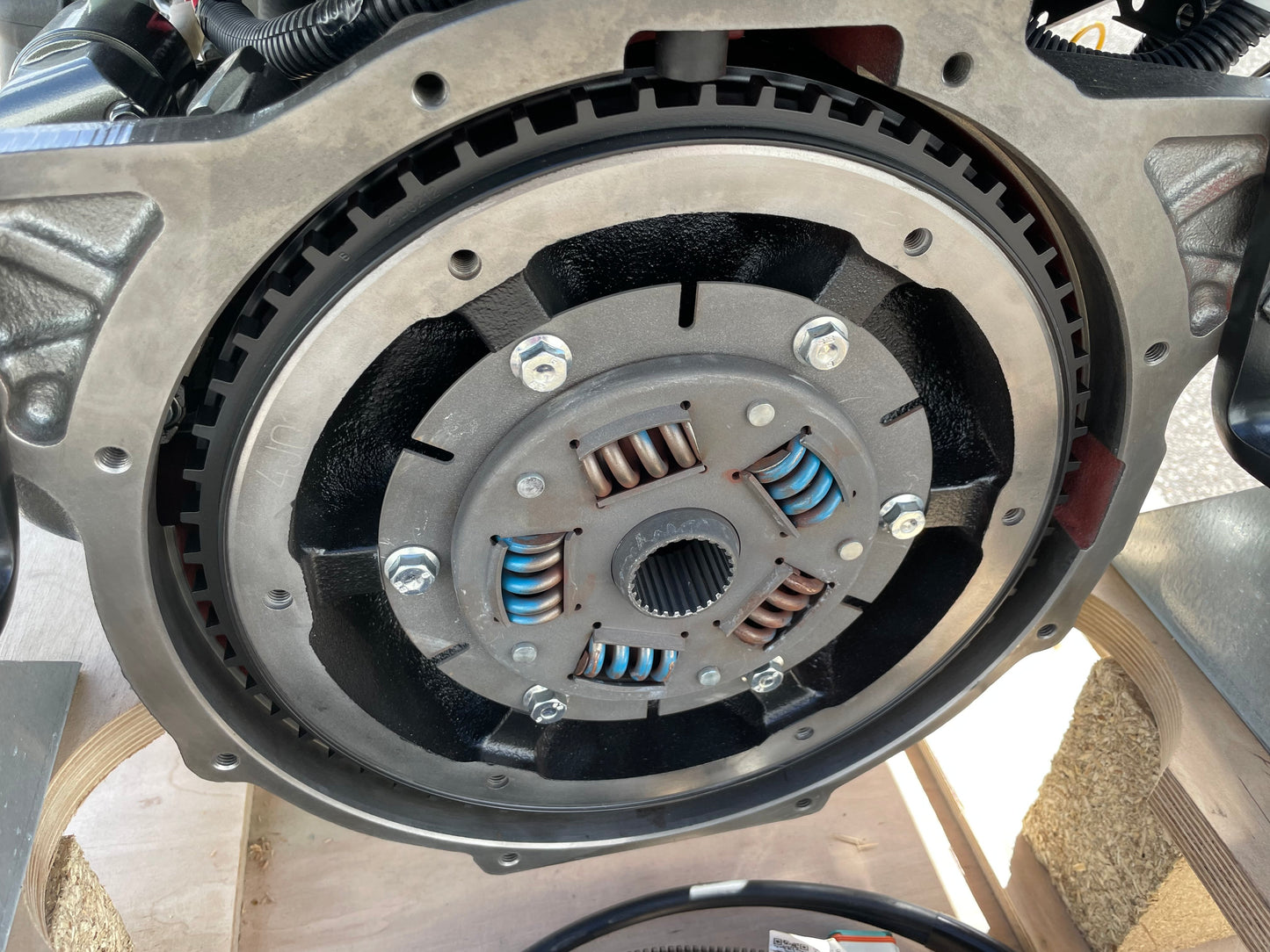 YANMAR Jėgainė katamaranui 2x4JH57 + 2xSD60-5 Perdavimas 2.23