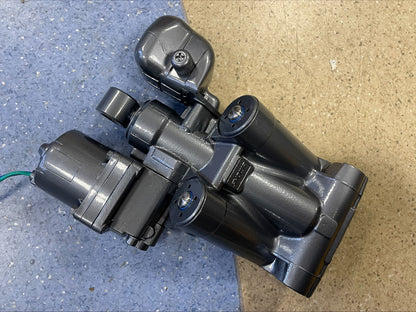 YAMAHA F115 F150 F175 F200 Hidraulika 68V-43800-07-00