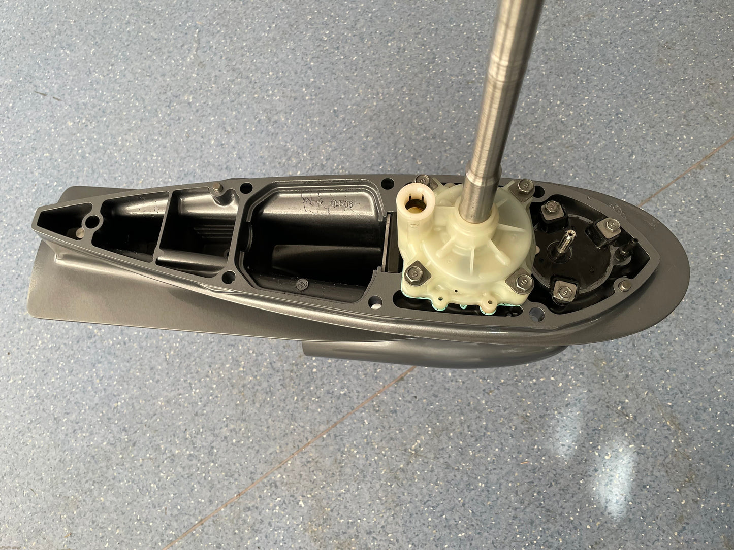 YAMAHA F115 F100 F90 F80 F75 Reduktorius  6EK-45300-00-8D